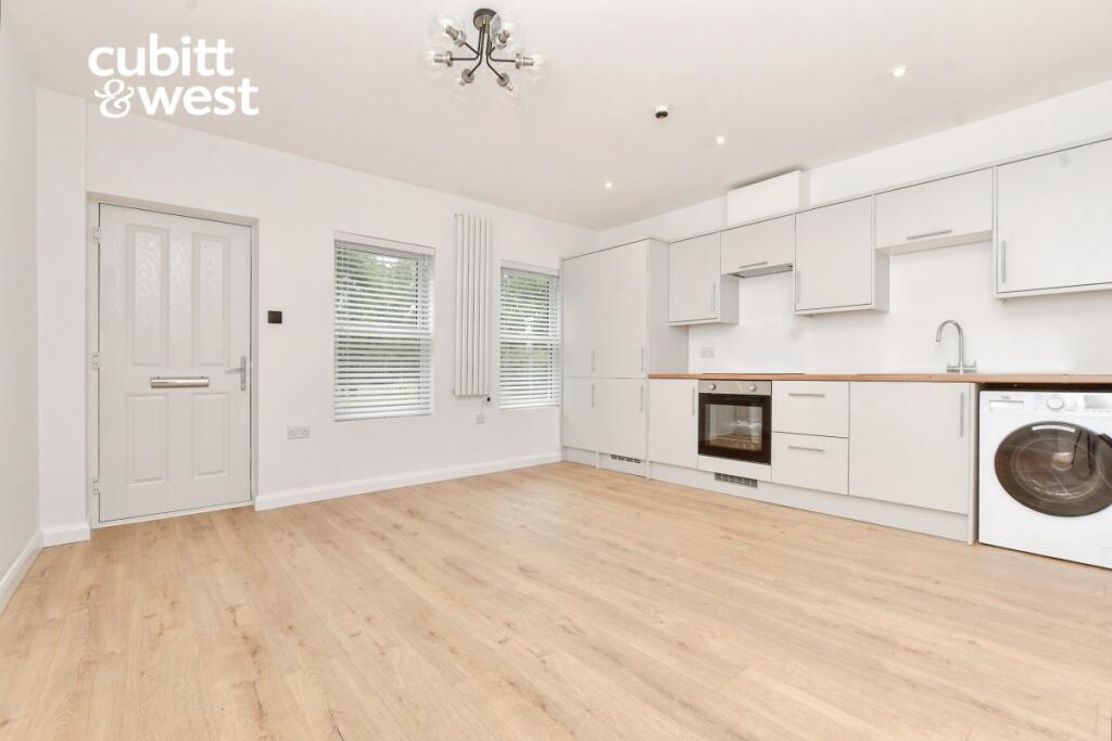 3 bed Annexe for rent in Banstead. From Cubitt & West - Sutton 3 bed Annexe for rent in Banstead. From Cubitt & West - Sutton