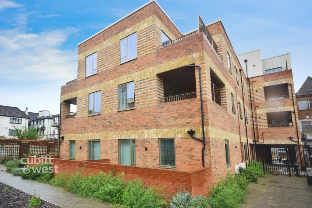 2 bed Apartment for rent in Wallington. From Cubitt & West - Sutton