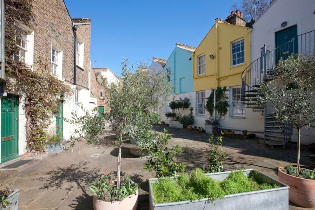 2 bed 1st Floor Flat for rent in London. From Daniel Cobb - Kennington