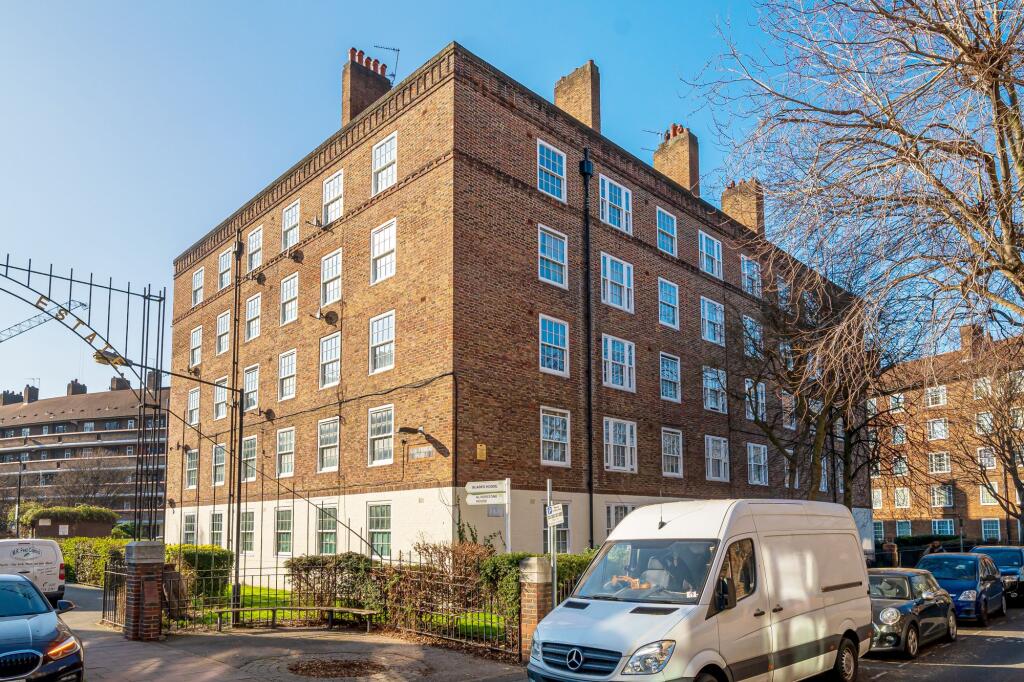 3 bed 1st Floor Flat for rent in Camberwell. From Daniel Cobb - Kennington