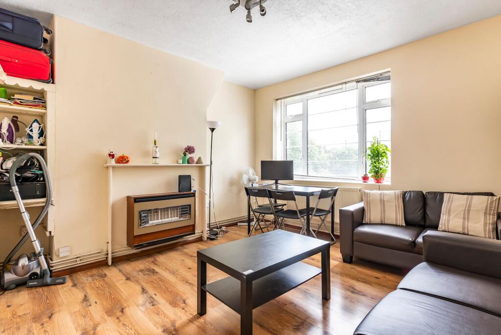 3 bed 1st Floor Flat for rent in Bermondsey. From Daniel Cobb - Kennington 3 bed 1st Floor Flat for rent in Bermondsey. From Daniel Cobb - Kennington