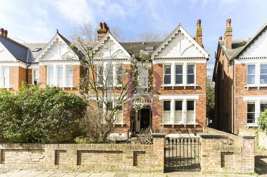 5 bed Semi Detached for rent in Clapham. From Daniel Rose Residential Ltd - London