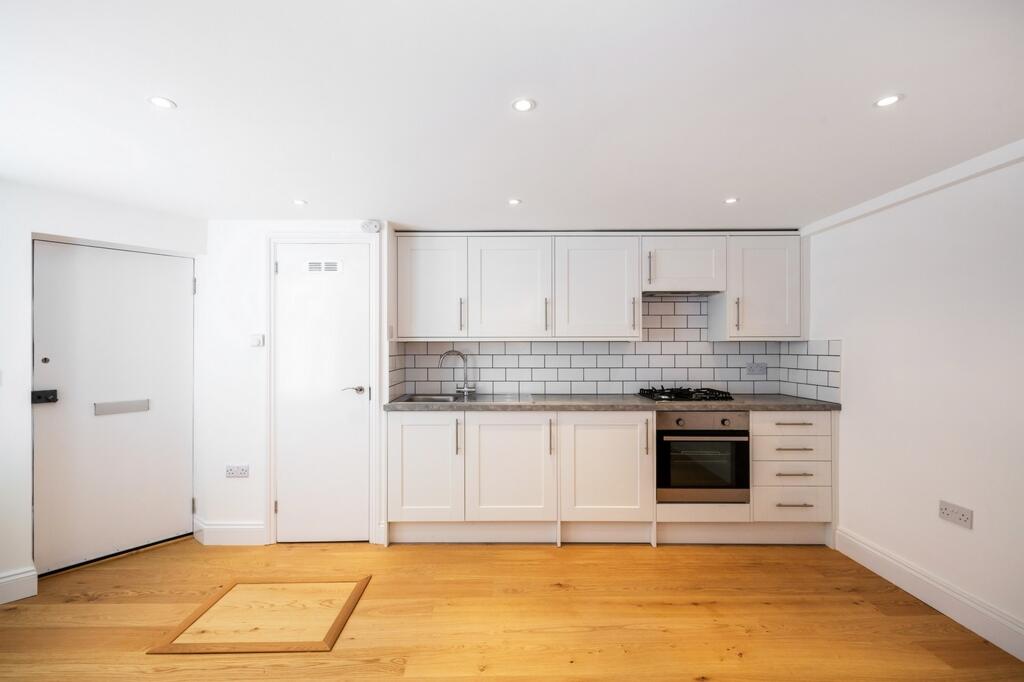 4 bed Studio for rent in Stoke Newington. From Daniel Rose Residential Ltd - London