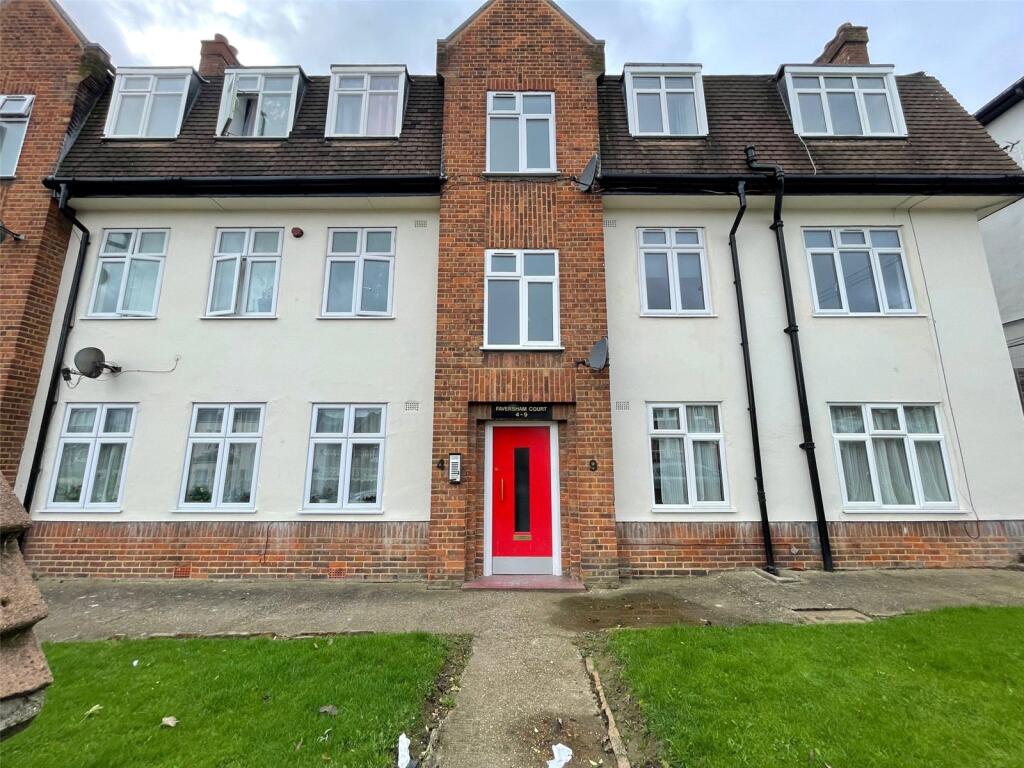 2 bed Apartment for rent in Catford. From Daniels Property Services - Bromley