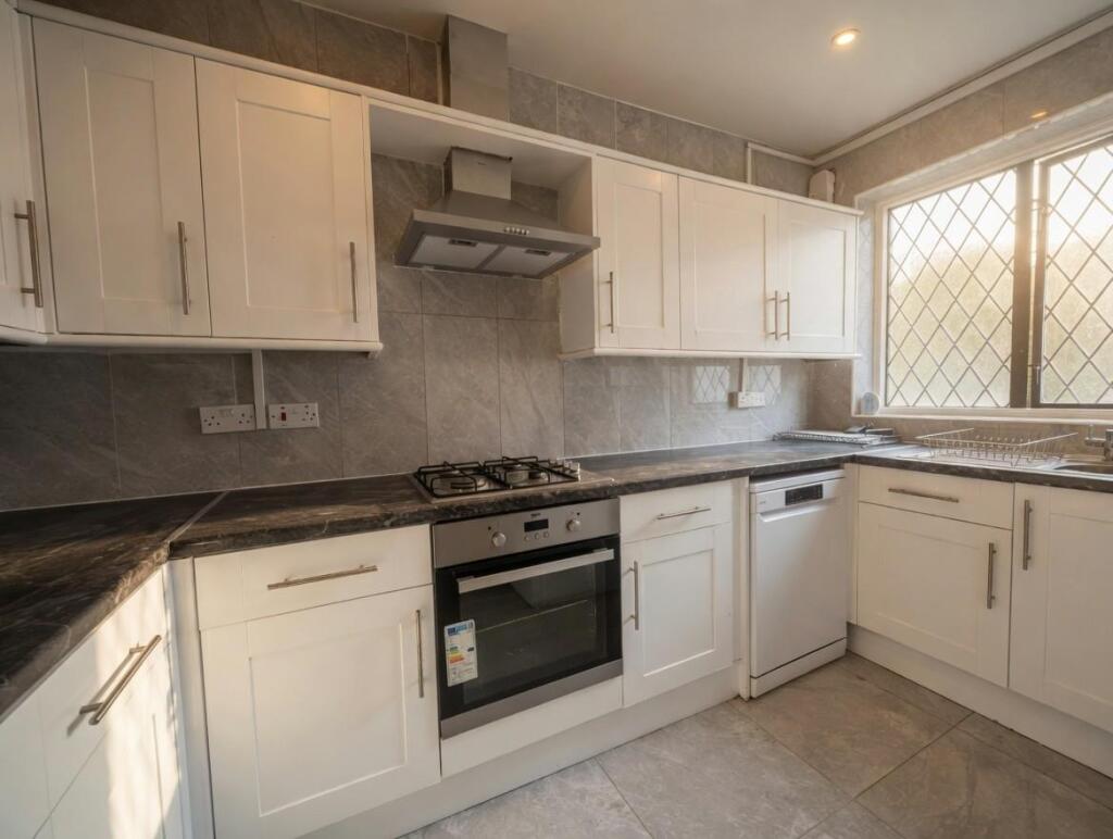 2 bed 1st Floor Flat for rent in London. From Daniels - Willesden Green