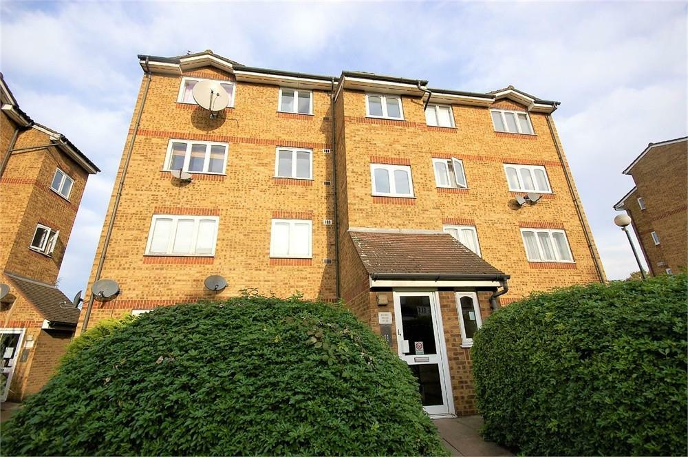 1 bed 1st Floor Flat for rent in Willesden. From Daniels - Willesden Green