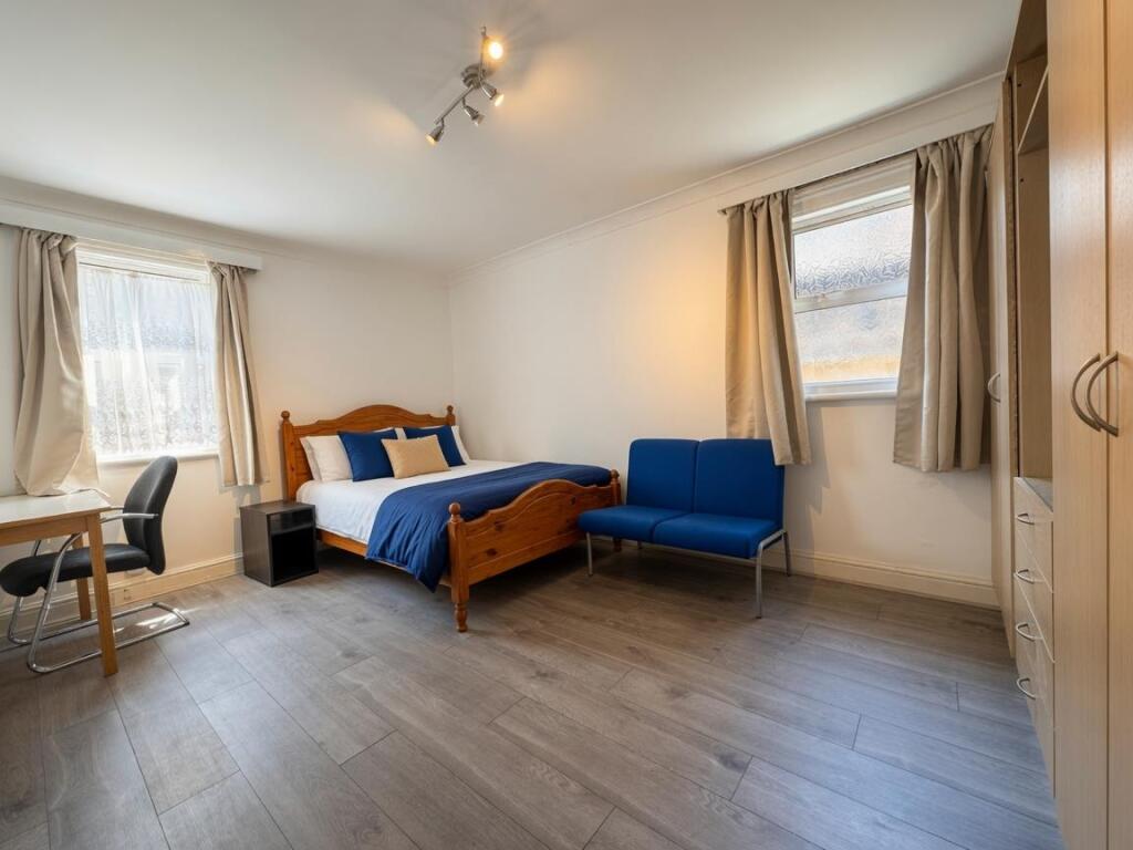 1 bed 1st Floor Flat for rent in London. From Daniels - Willesden Green