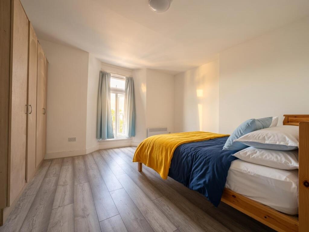 1 bed 1st Floor Flat for rent in London. From Daniels - Willesden Green