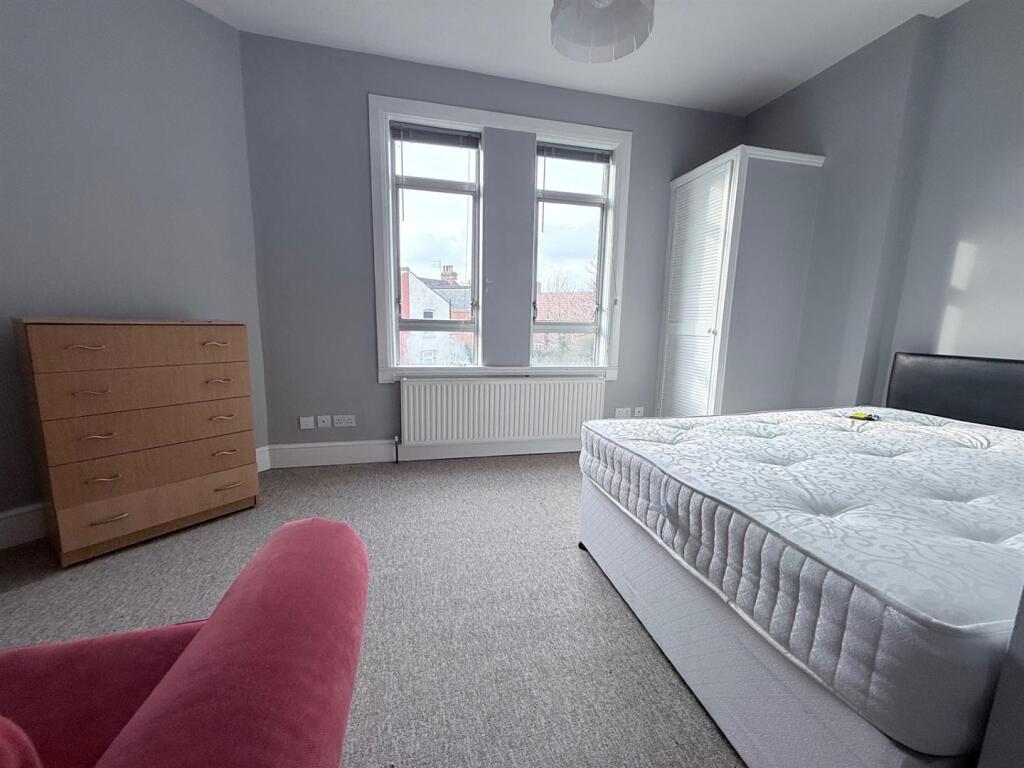 1 bed House Share for rent in Willesden. From Daniels - Willesden Green
