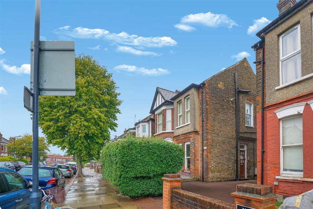 1 bed Annexe for rent in Willesden. From Daniels - Willesden Green 1 bed Annexe for rent in Willesden. From Daniels - Willesden Green