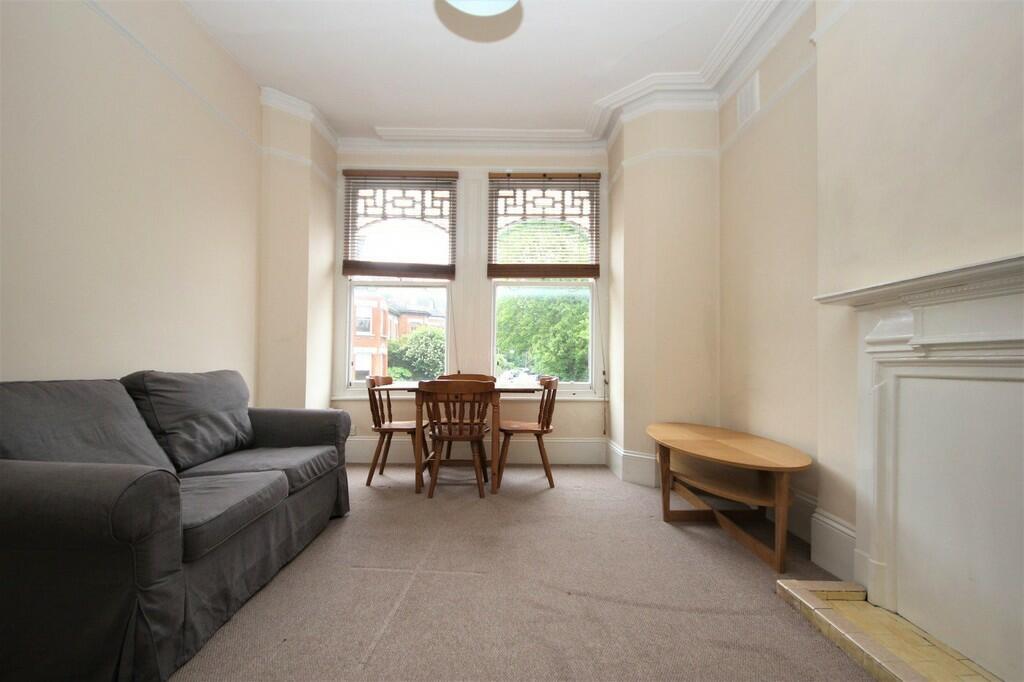 3 bed Apartment for rent in London. From David Astburys Ltd - London