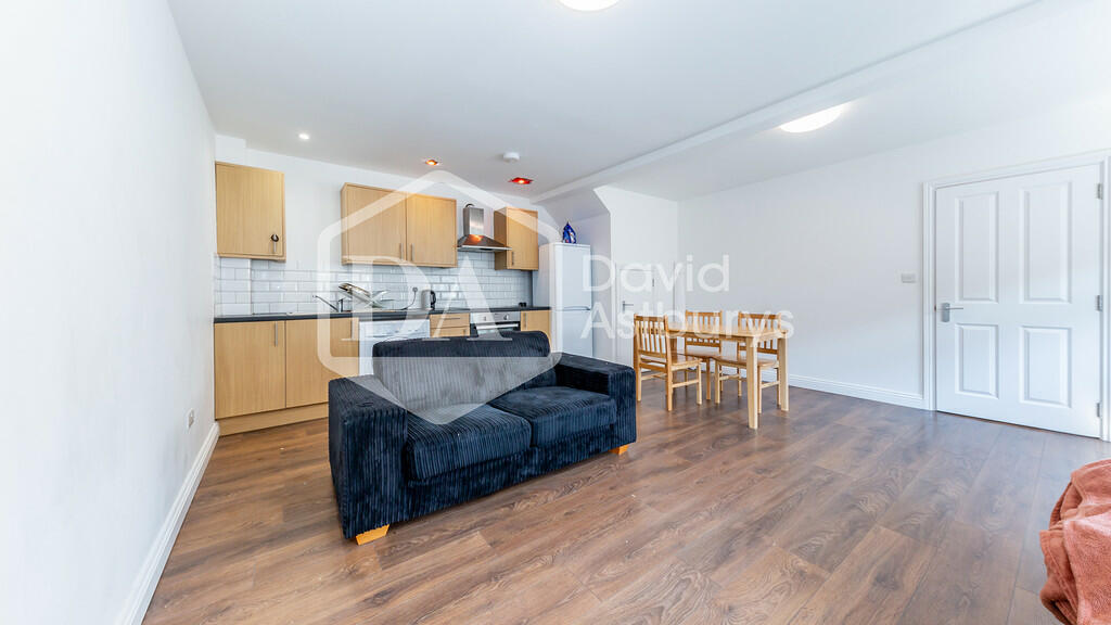 2 bed Apartment for rent in London. From David Astburys Ltd - London