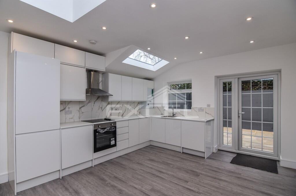 4 bed Semi Detached for rent in London. From David Astburys Ltd - London