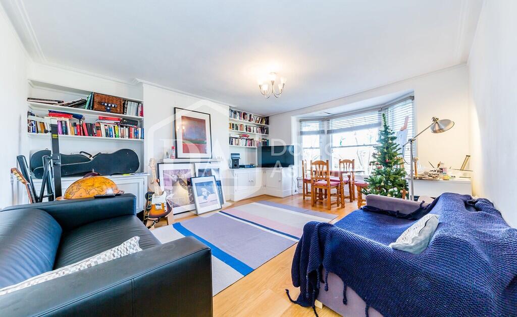 2 bed Apartment for rent in London. From David Astburys Ltd - London