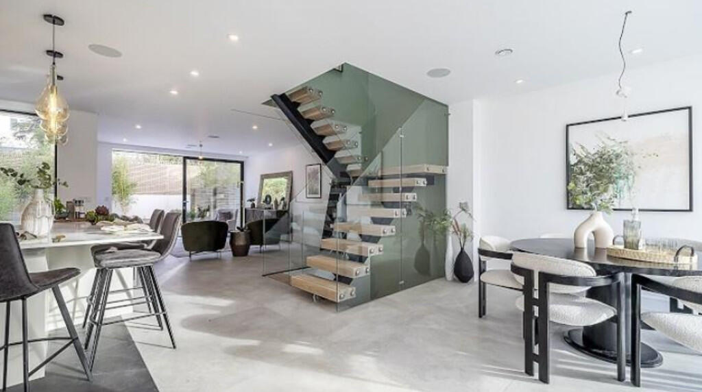 5 bed Semi Detached for rent in London. From David Astburys Ltd - London