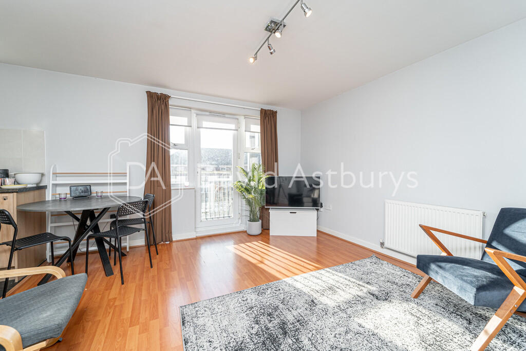 2 bed Apartment for rent in Friern Barnet. From David Astburys Ltd - London