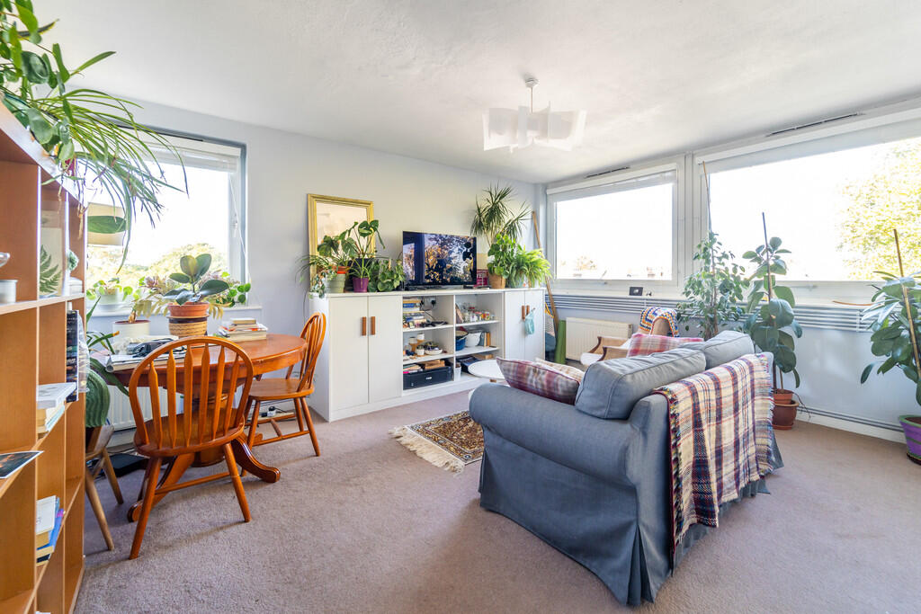2 bed Apartment for rent in Hornsey. From David Astburys Ltd - London