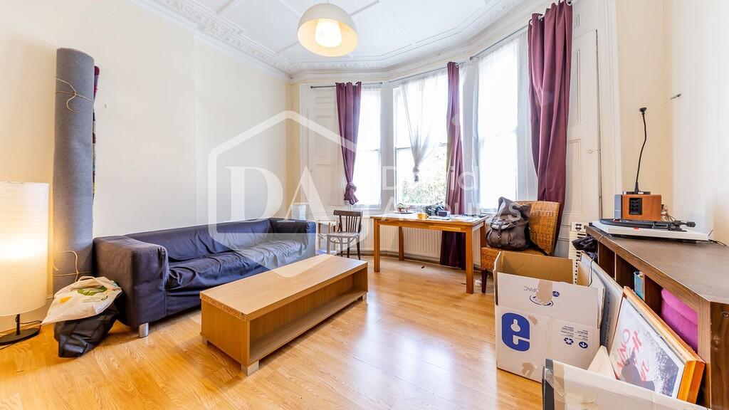 1 bed 1st Floor Flat for rent in London. From David Astburys Ltd - London