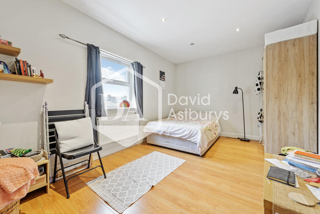 4 bed Apartment for rent in Hornsey. From David Astburys Ltd - London