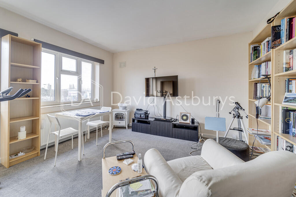 2 bed Apartment for rent in Friern Barnet. From David Astburys Ltd - London