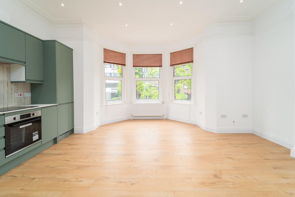 2 bed 1st Floor Flat for rent in London. From David Astburys Ltd - London