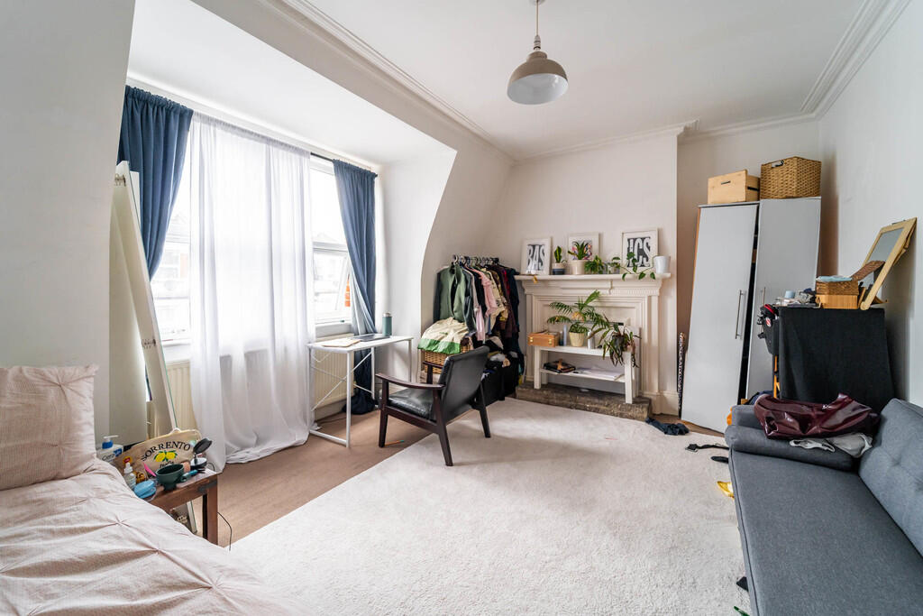 1 bed 1st Floor Flat for rent in Hornsey. From David Astburys Ltd - London