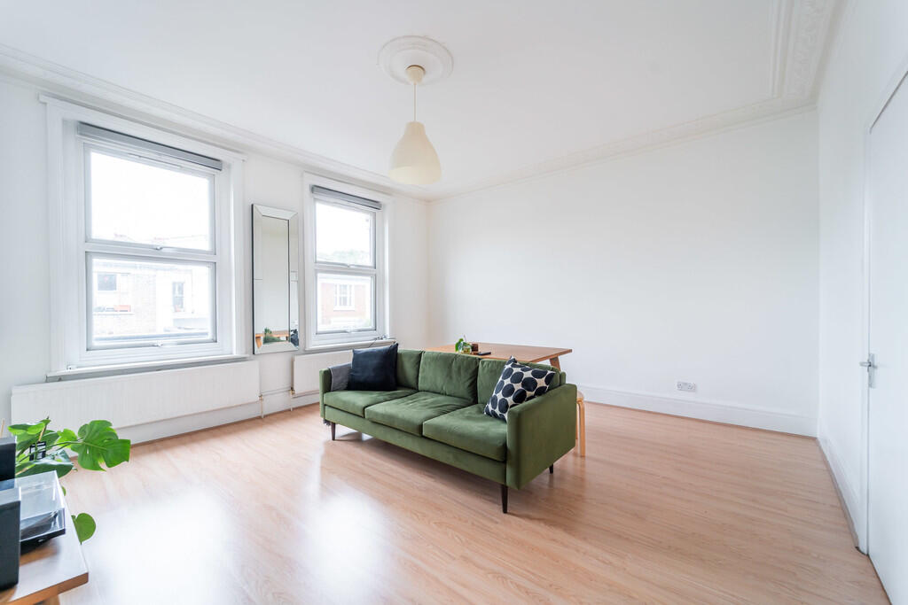 1 bed Apartment for rent in London. From David Astburys Ltd - London