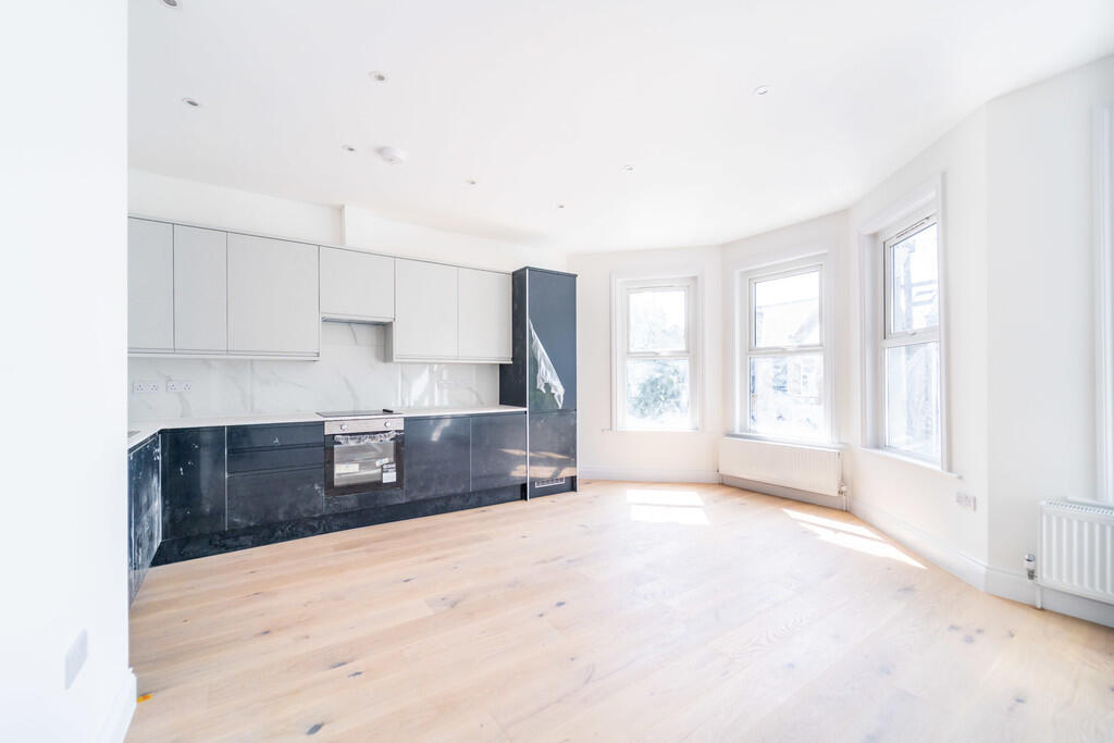 3 bed Cottage for rent in London. From David Astburys Ltd - London