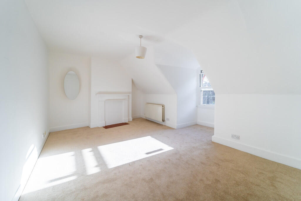 1 bed 1st Floor Flat for rent in London. From David Astburys Ltd - London