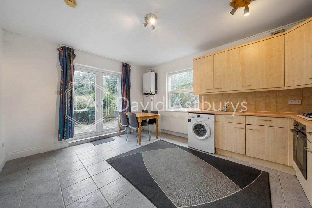 3 bed 1st Floor Flat for rent in Hornsey. From David Astburys Ltd - London