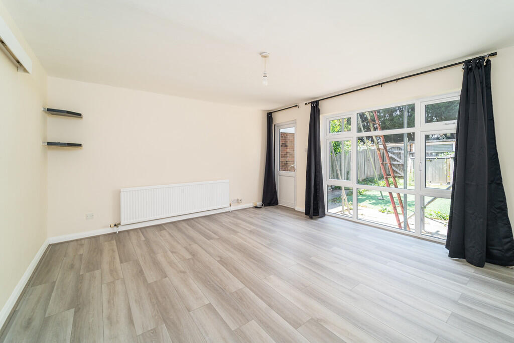 5 bed Cottage for rent in Southgate. From David Astburys Ltd - London