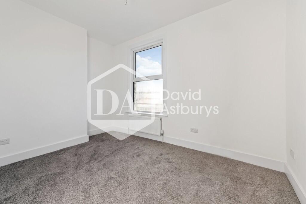 4 bed 1st Floor Flat for rent in Hornsey. From David Astburys Ltd - London