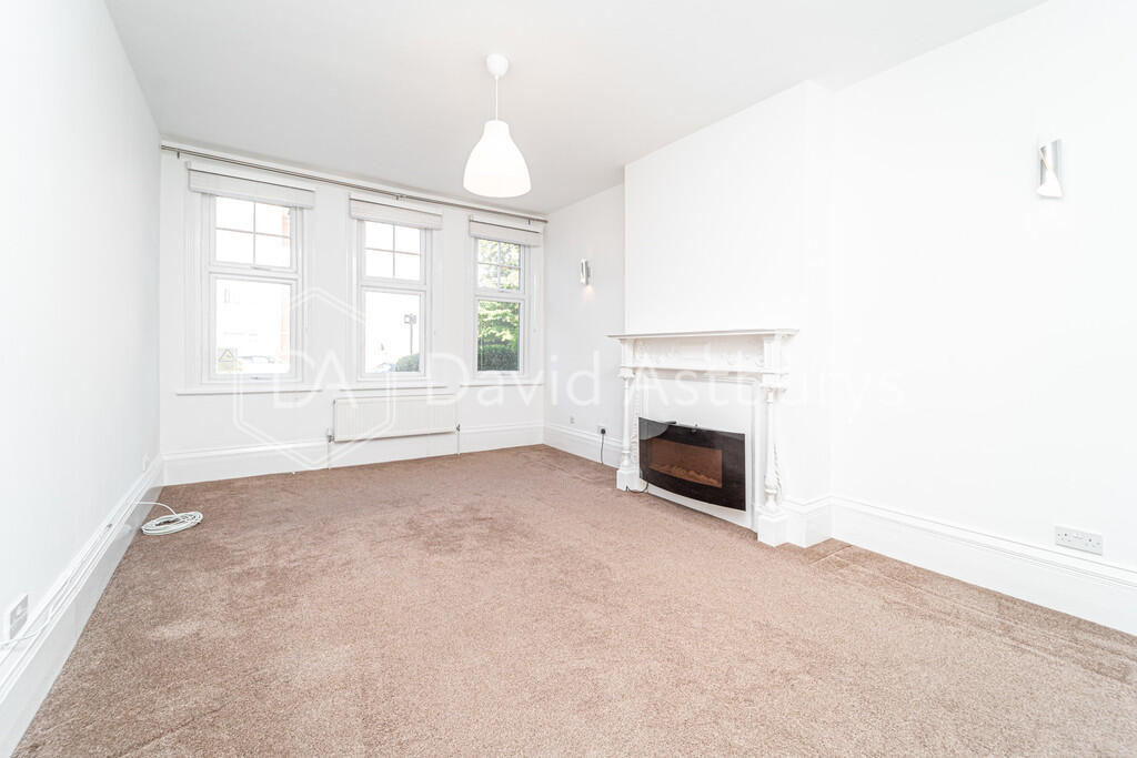 3 bed Apartment for rent in Wood Green. From David Astburys Ltd - London