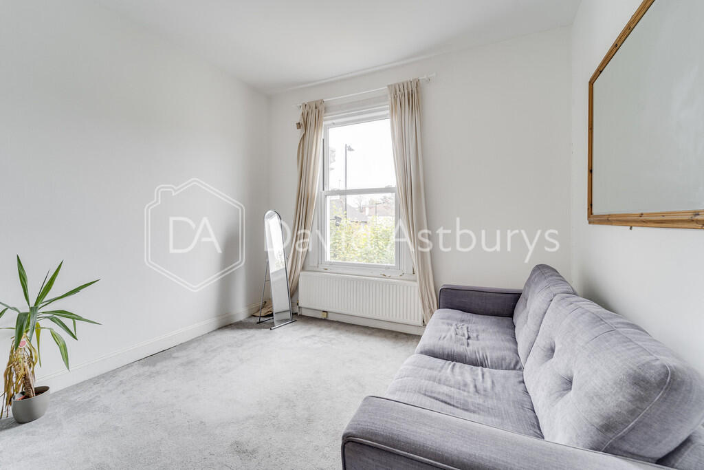 2 bed Apartment for rent in London. From David Astburys Ltd - London