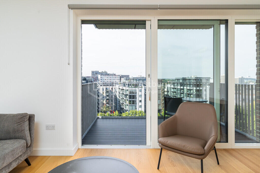 2 bed Apartment for rent in London. From David Astburys Ltd - London