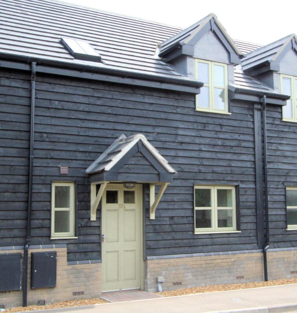 3 bed Mid Terraced House for rent in Haddenham. From David Clark & Company - Ely