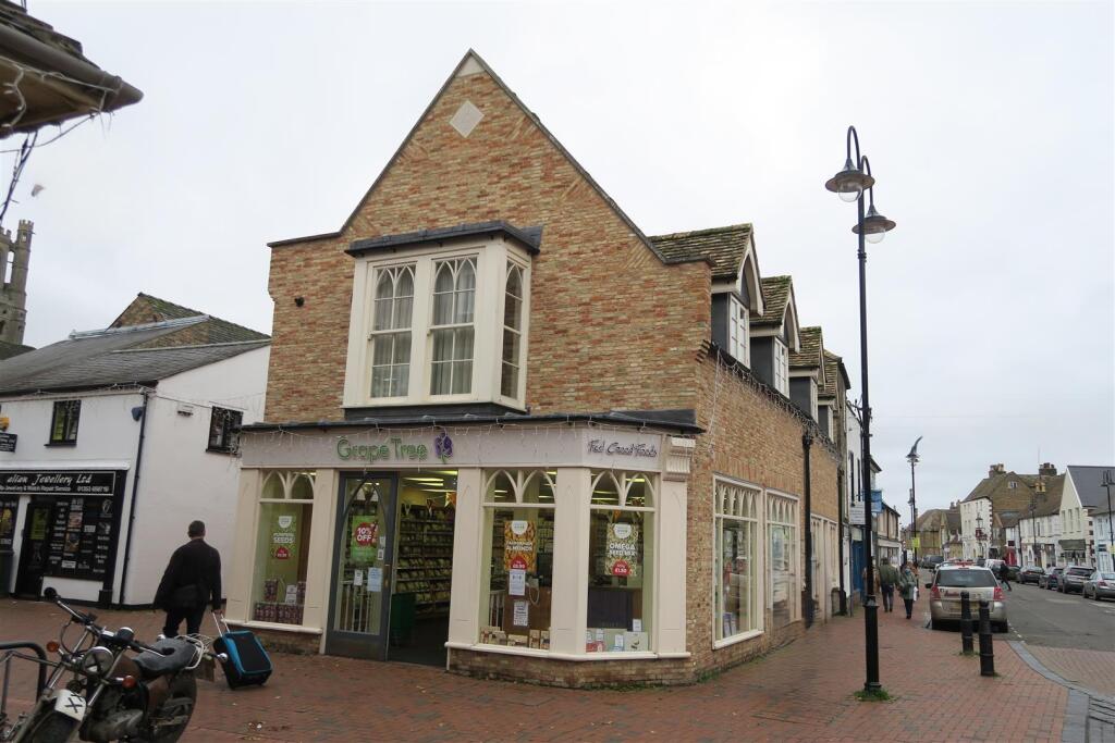 1 bed 1st Floor Flat for rent in Ely. From David Clark & Company - Ely