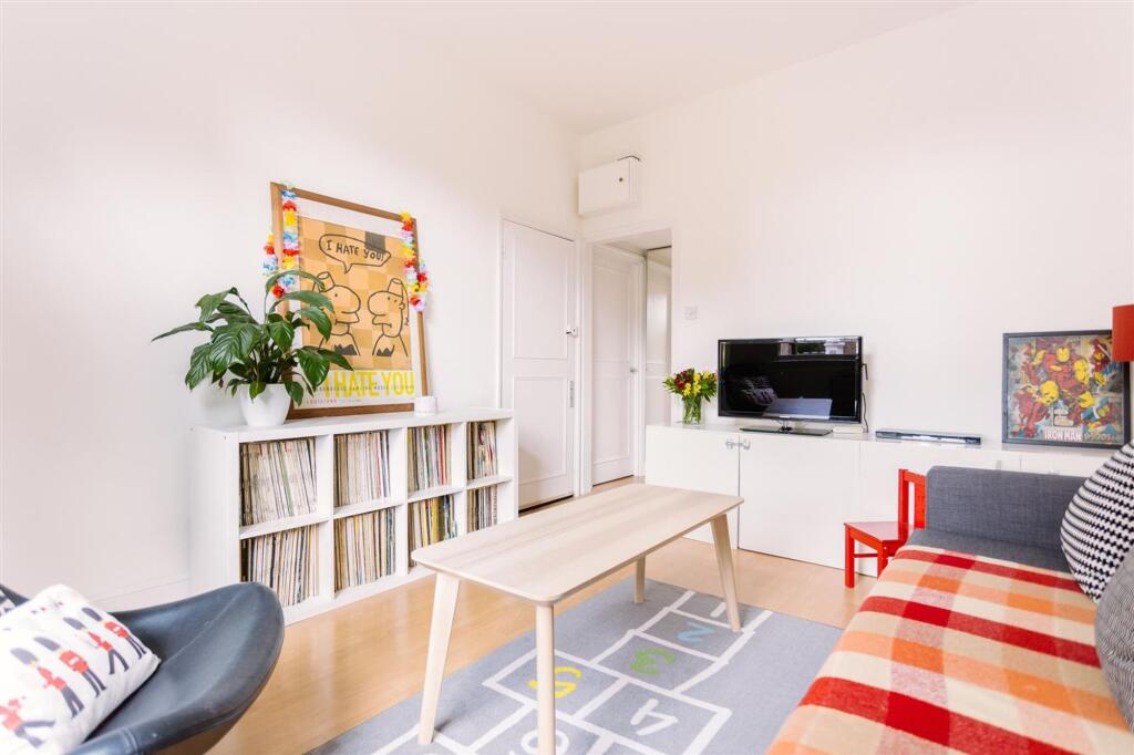 2 bed 1st Floor Flat for rent in Hornsey. From Davies & Davies - Finsbury Park