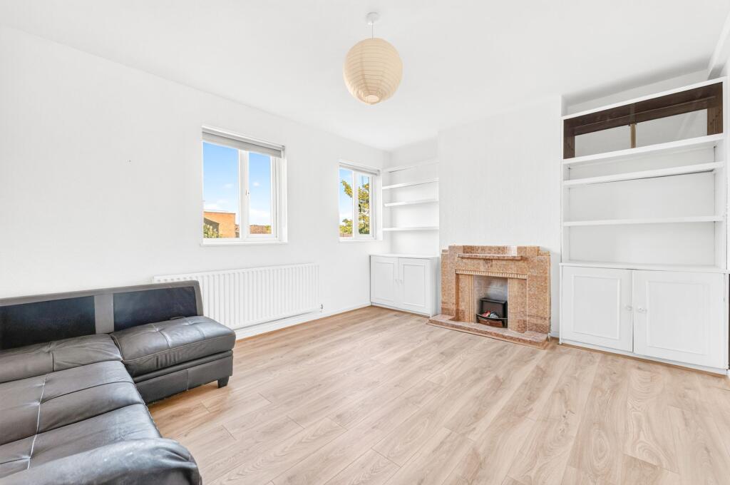 2 bed 1st Floor Flat for rent in London. From Davies & Davies - Finsbury Park