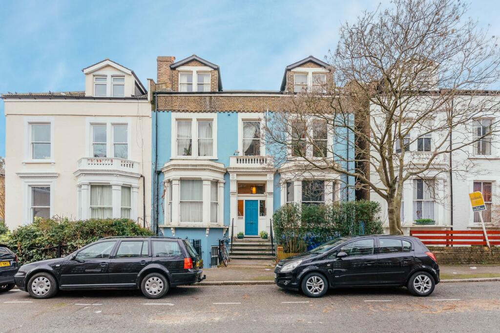 1 bed 1st Floor Flat for rent in Stoke Newington. From Davies & Davies - Finsbury Park