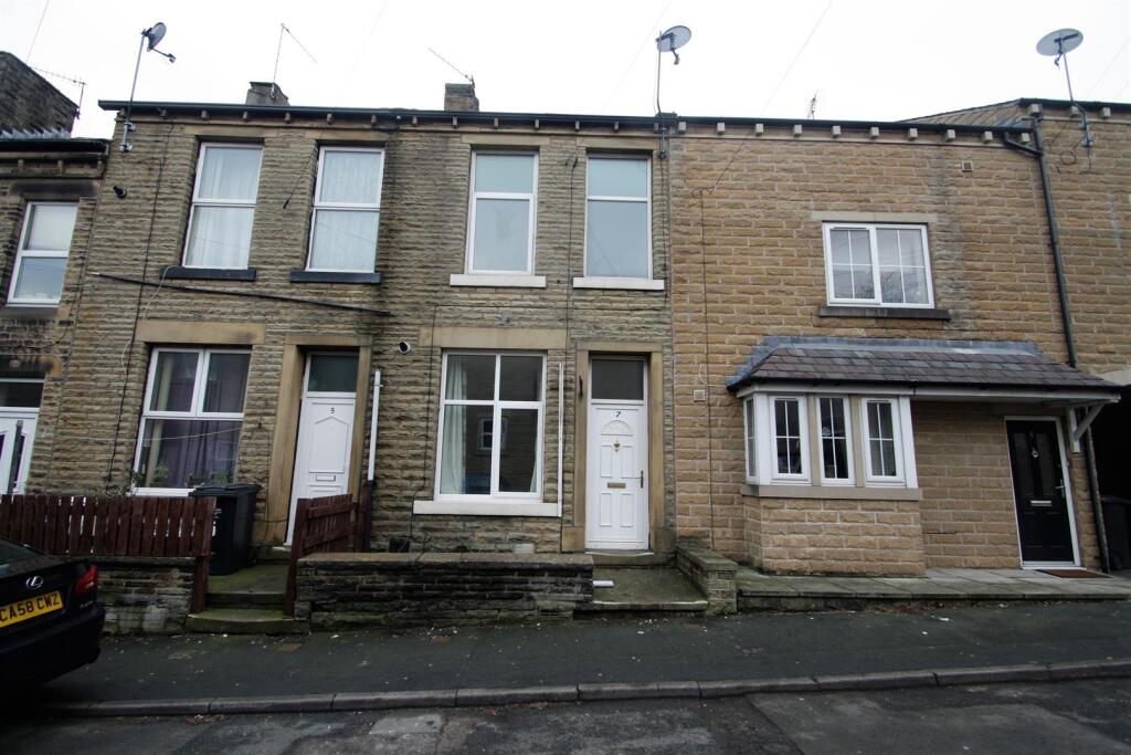 2 bed Mid Terraced House for rent in Elland. From Dawson Estates - Elland 2 bed Mid Terraced House for rent in Elland. From Dawson Estates - Elland