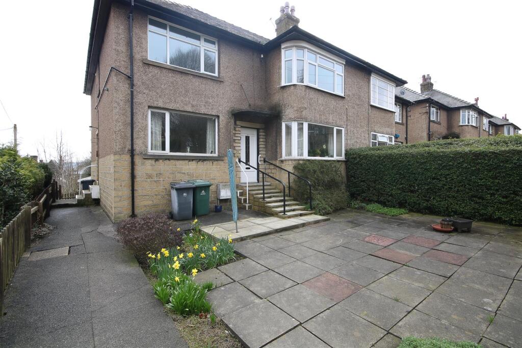 2 bed Apartment for rent in Huddersfield. From Dawson Estates - Elland