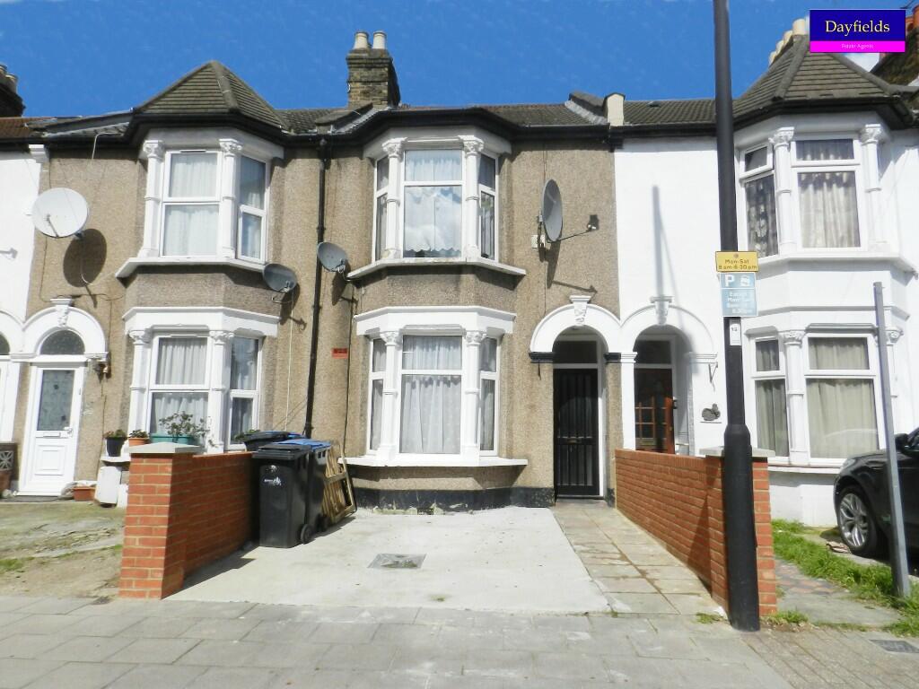 3 bed Mid Terraced House for rent in Sewardstone. From Dayfields - Enfield Town