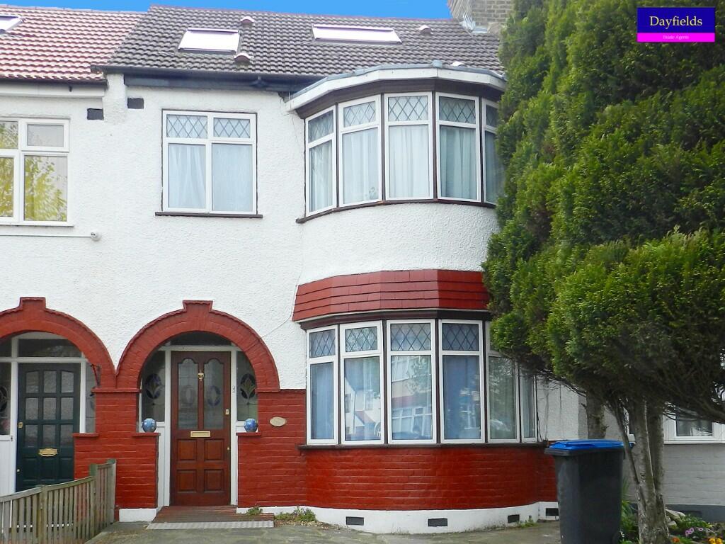 4 bed Mid Terraced House for rent in London. From Dayfields - Enfield Town