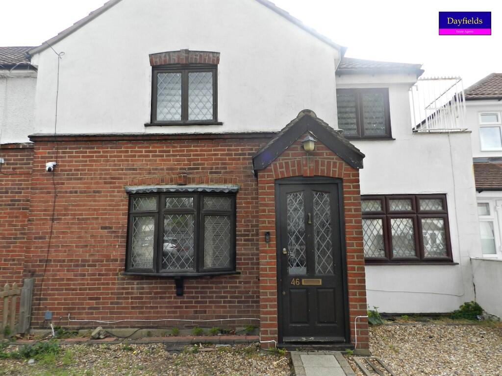 4 bed Mid Terraced House for rent in Sewardstone. From Dayfields - Enfield Town