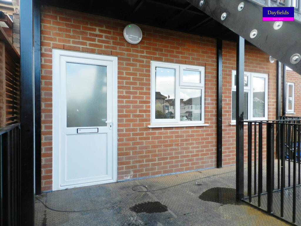 2 bed Annexe for rent in Waltham Cross. From Dayfields - Enfield Town