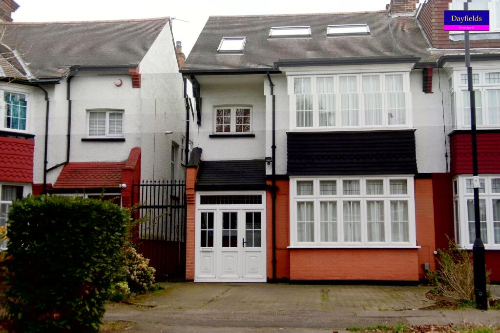 1 bed House Share for rent in Edmonton. From Dayfields - Enfield Town 1 bed House Share for rent in Edmonton. From Dayfields - Enfield Town