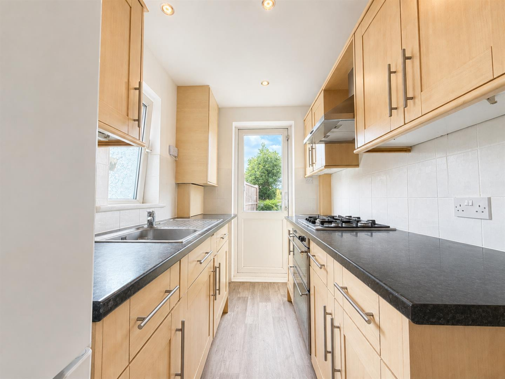 3 bed Semi Detached for rent in Hounslow. From DBK Estate Agents - Hounslow