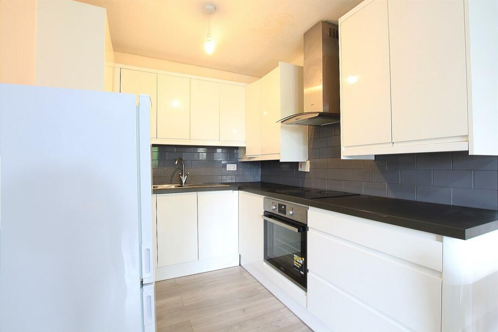 1 bed Apartment for rent in Hounslow. From DBK Estate Agents - Hounslow