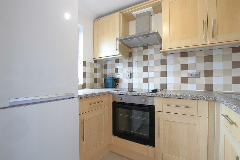 1 bed Apartment for rent in Isleworth. From DBK Estate Agents - Hounslow